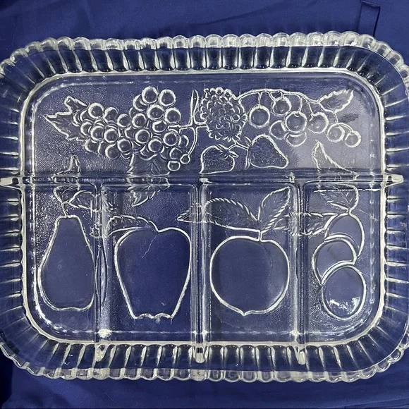 Vintage Indiana Glass Dish Server Fruit Divided - Picture 1 of 5